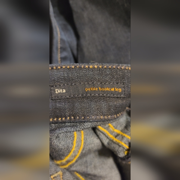 Citizen Of Humanity Dita Petite Bootcut Leg Jeans - Picture 4 of 6